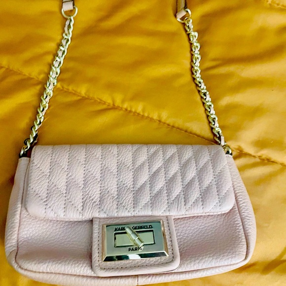 Karl Lagerfeld Handbags - Gorgeous Karl Lagerfeld purse!